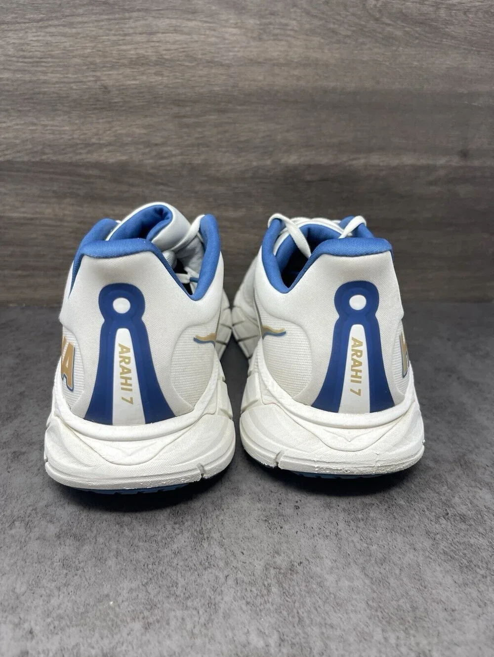 HOKA Arahi 7 Mens Size 12 White Virtual Blue Stability Running Walking Shoes